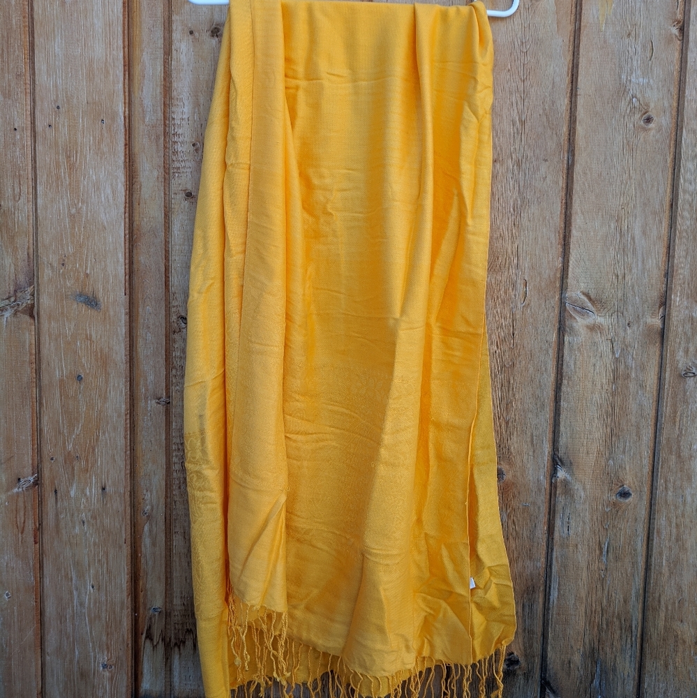 Yellow wool scarf. Pashmina wool and silk wrap